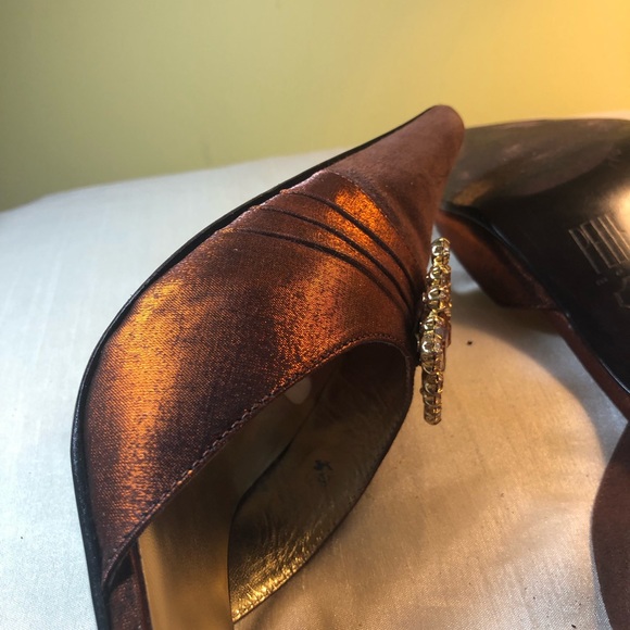 Shoes - Picture 7 of 8